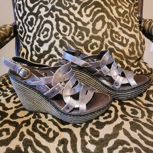 b.o.c. BORN Metallic Leather Wedge